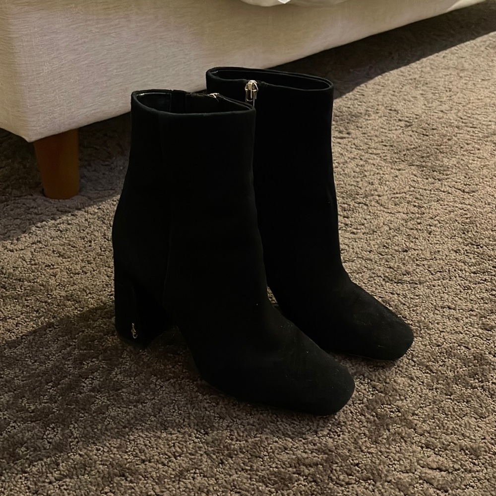 SAM EDELMAN SUEDE BOOTIES - 5.5